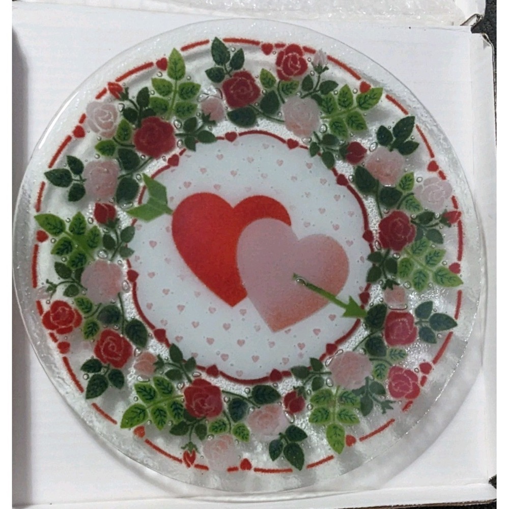Peggy Karr Fused Glass Round Plate 11 In Hearts & Roses Red & Pink In Box